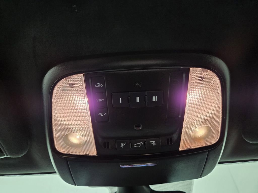 Certified 2025 Dodge Durango R/T image 22