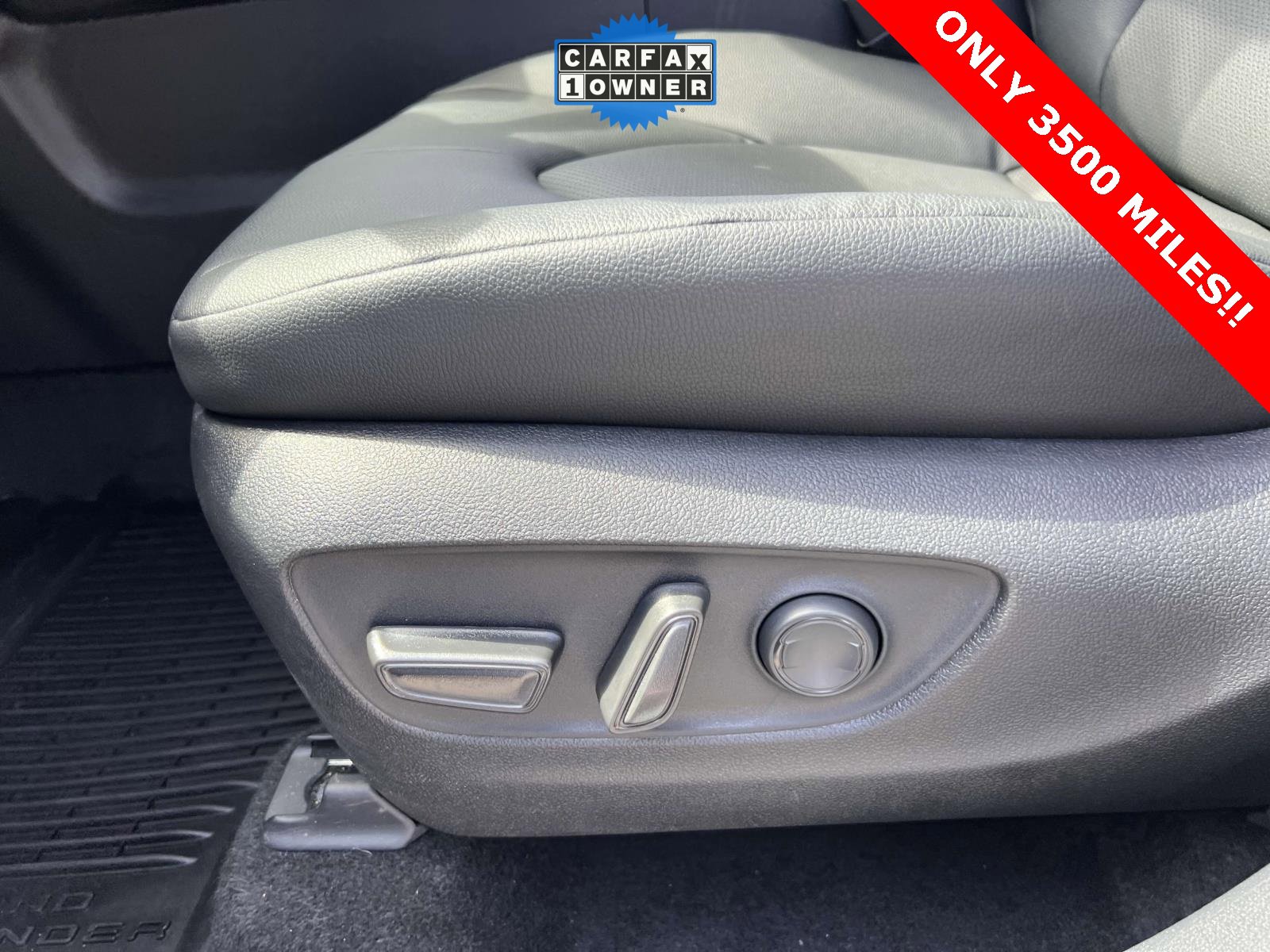 Used 2025 Toyota Grand Highlander AWD image 21