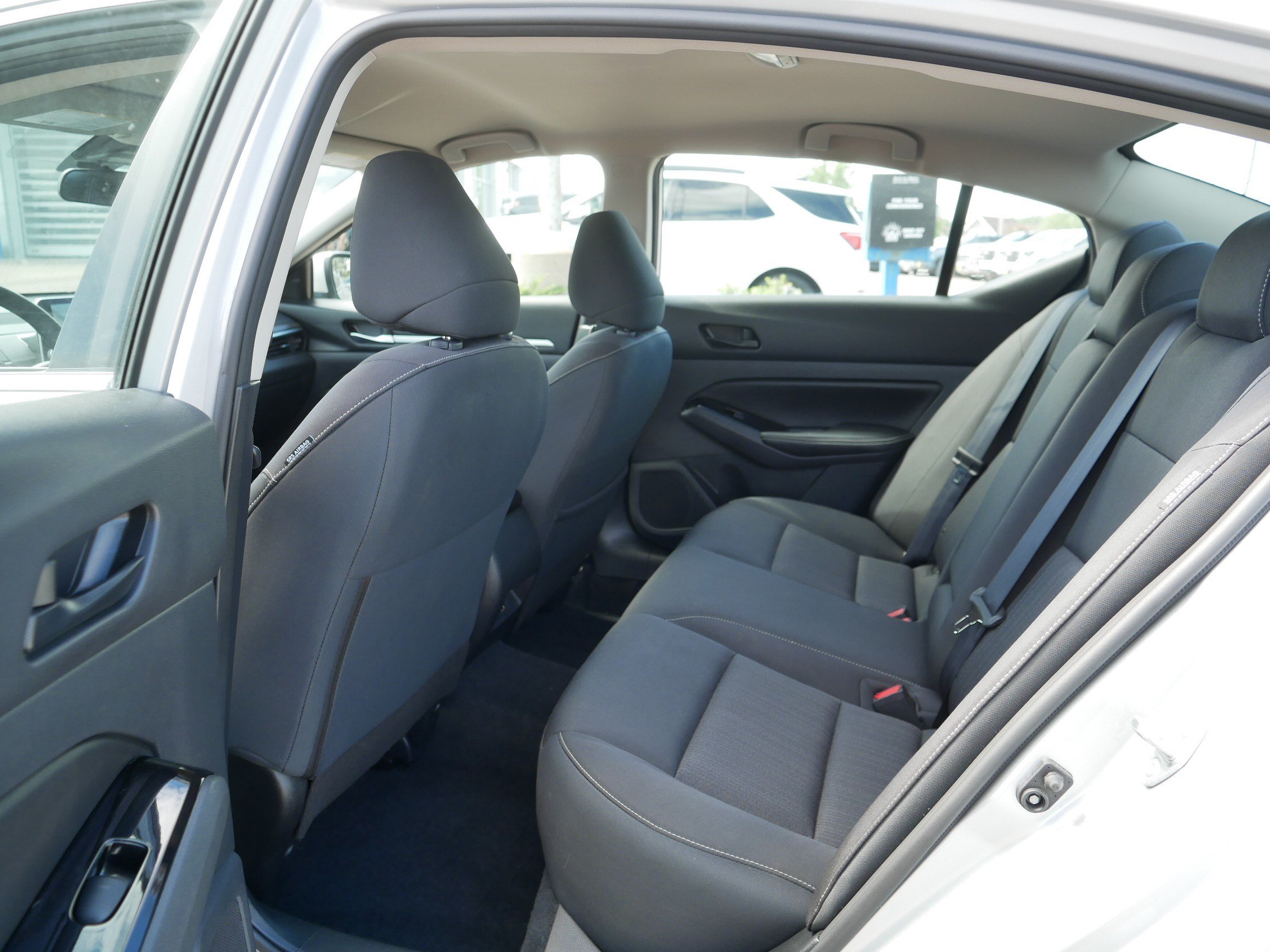 Used 2023 Nissan Altima 2.5 SV FWD image 34