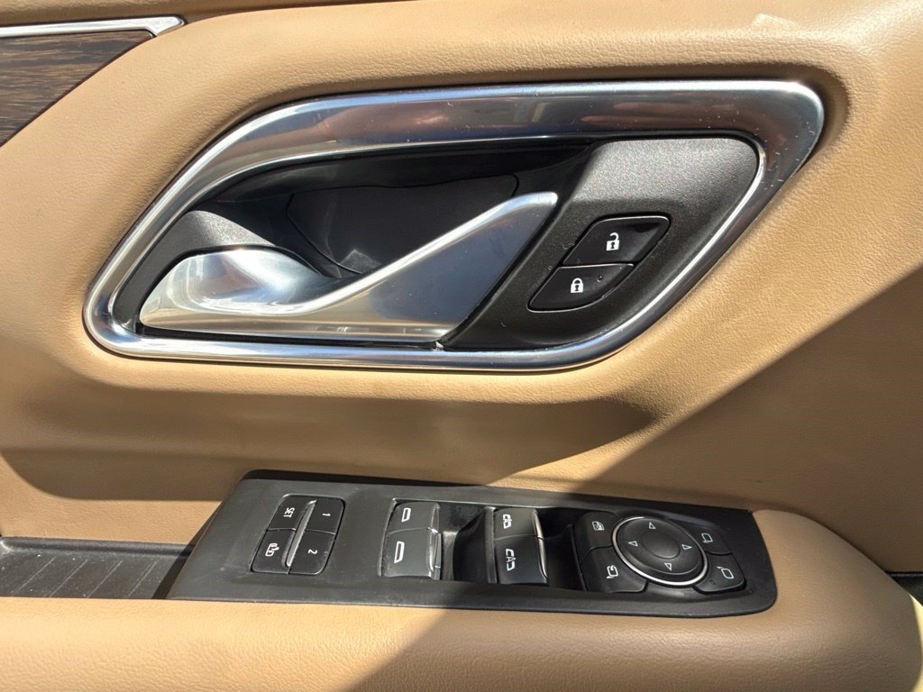 Used 2023 Chevrolet Tahoe Premier AWD/4WD image 15