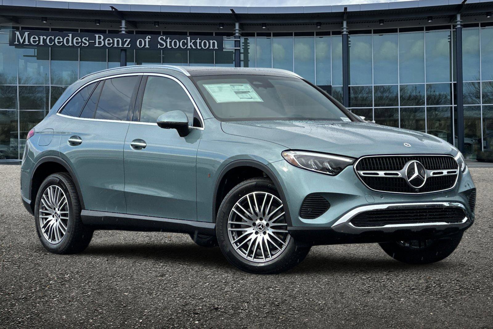 New 2026 Mercedes-Benz GLC 300 4MATIC image 1