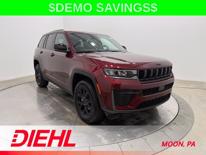 New 2026 Jeep Grand Cherokee Altitude AWD/4WD image 1