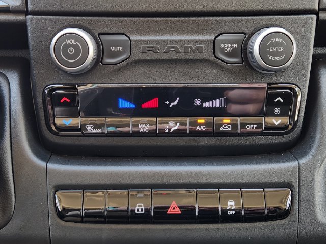 Used 2025 RAM ProMaster 2500 FWD image 17
