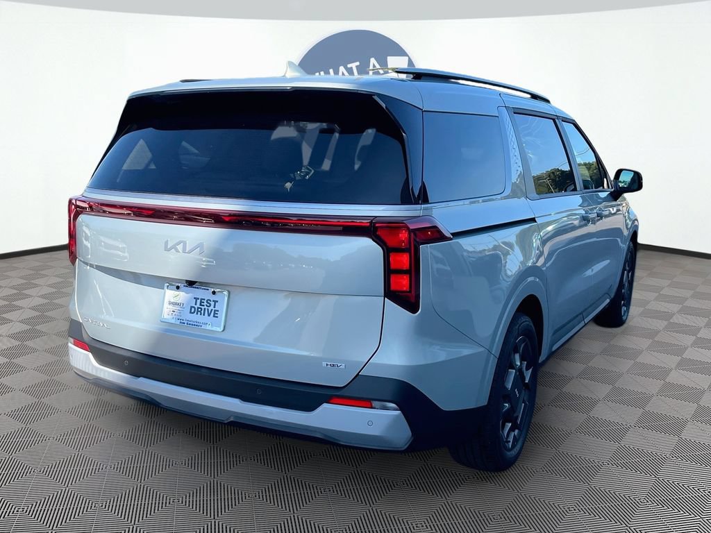 Certified 2026 Kia Carnival EX FWD image 6
