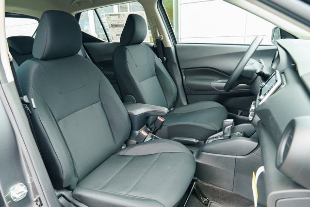 New 2025 Nissan Kicks Play S image 24