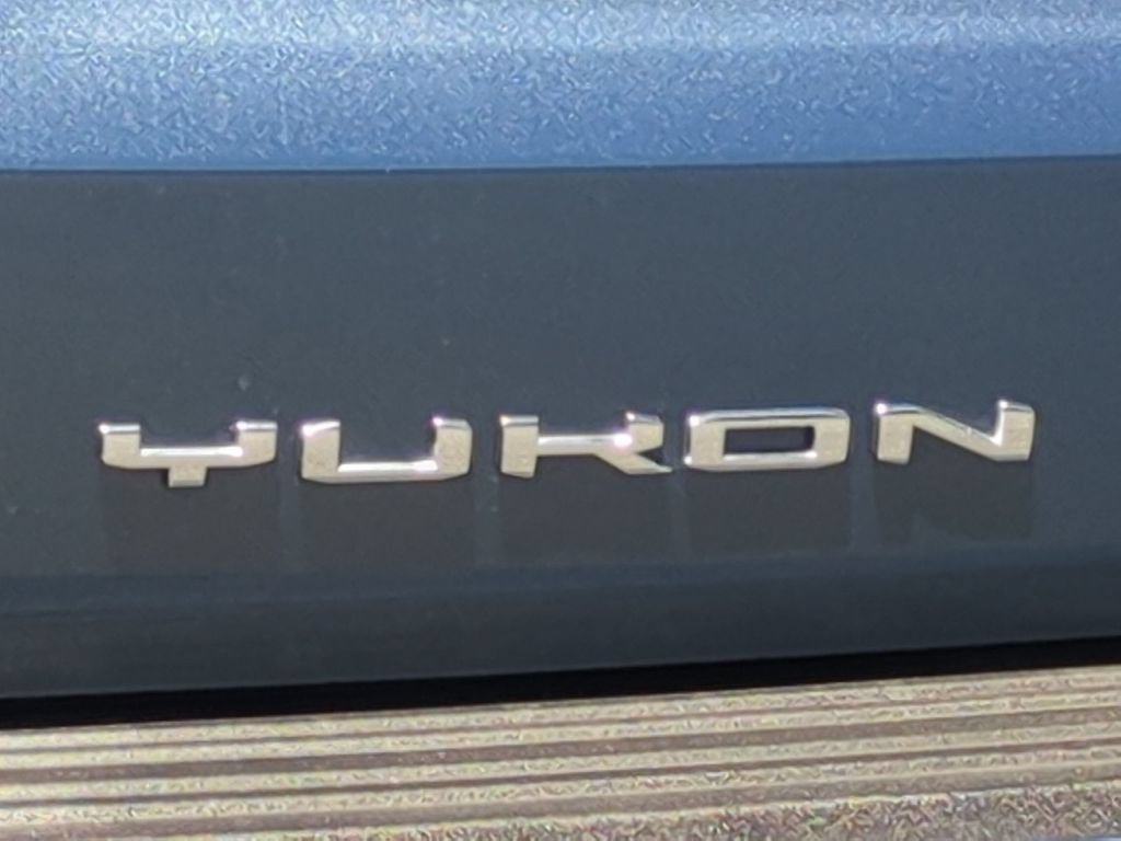 Used 2025 GMC Yukon XL Denali Ultimate AWD/4WD image 10