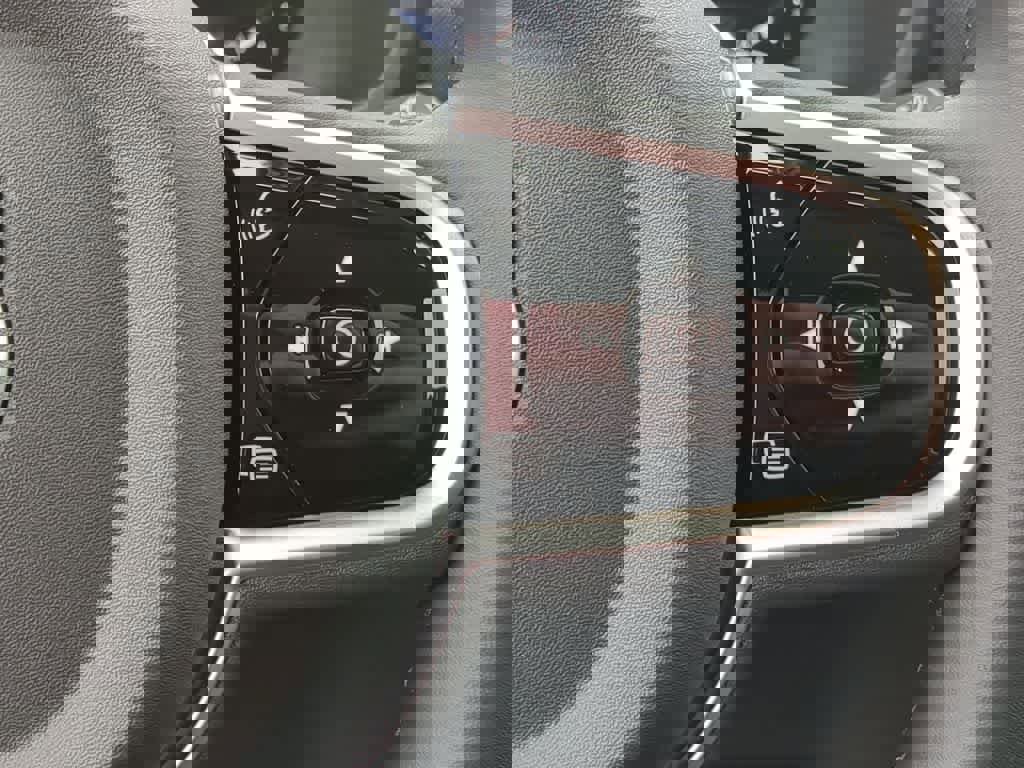 Used 2026 Volvo XC90 B6 Plus w/ Protection Package Premier image 23