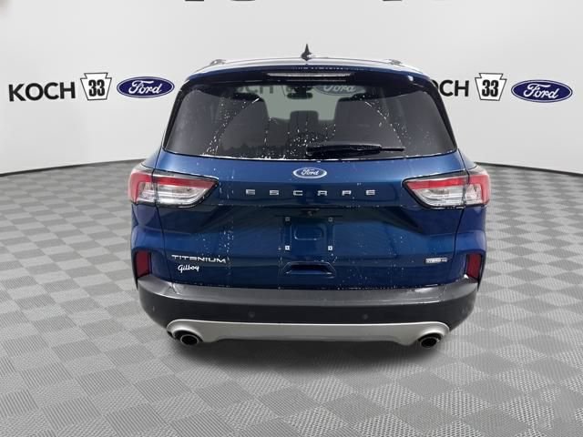 Used 2020 Ford Escape Titanium image 7