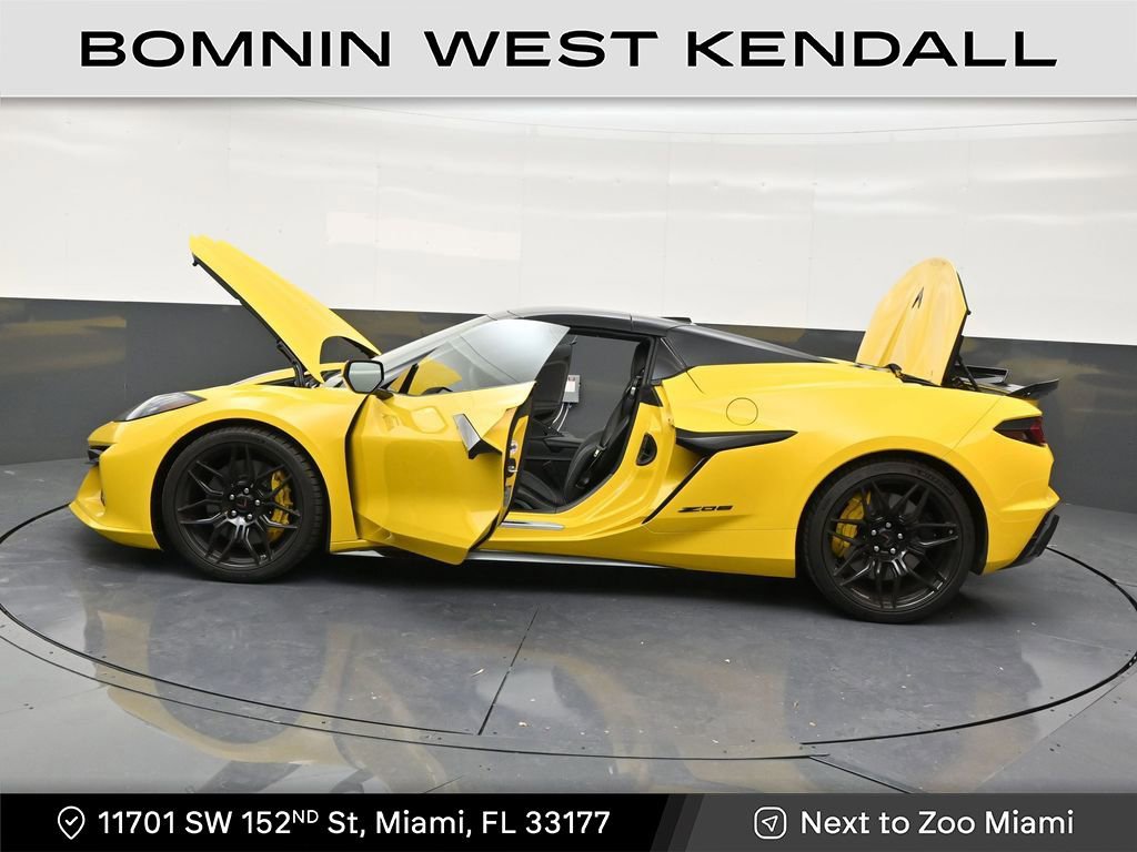 Used 2025 Chevrolet Corvette Z06 w/ Stealth Interior Trim Package image 30