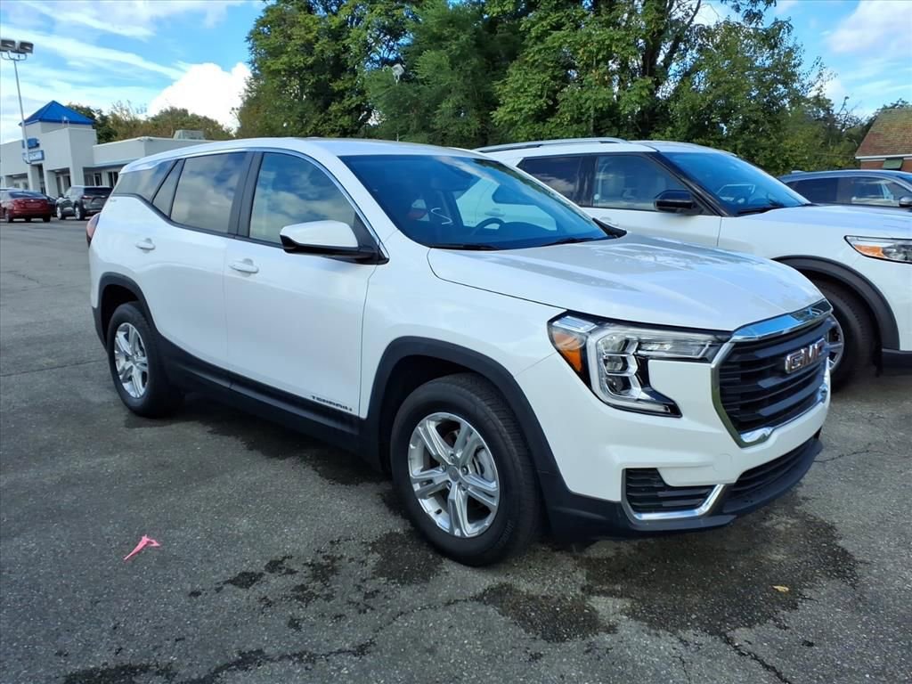Used 2024 GMC Terrain SLE