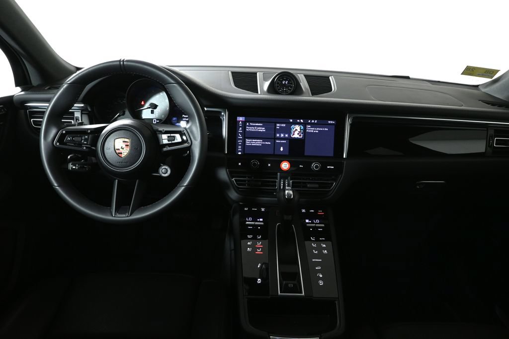Used 2025 Porsche Macan S AWD/4WD image 17
