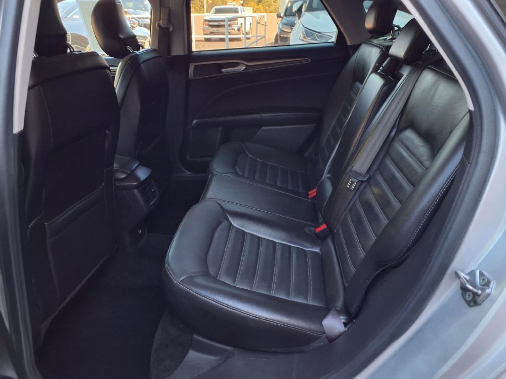 Used 2013 Ford Fusion SE FWD image 22