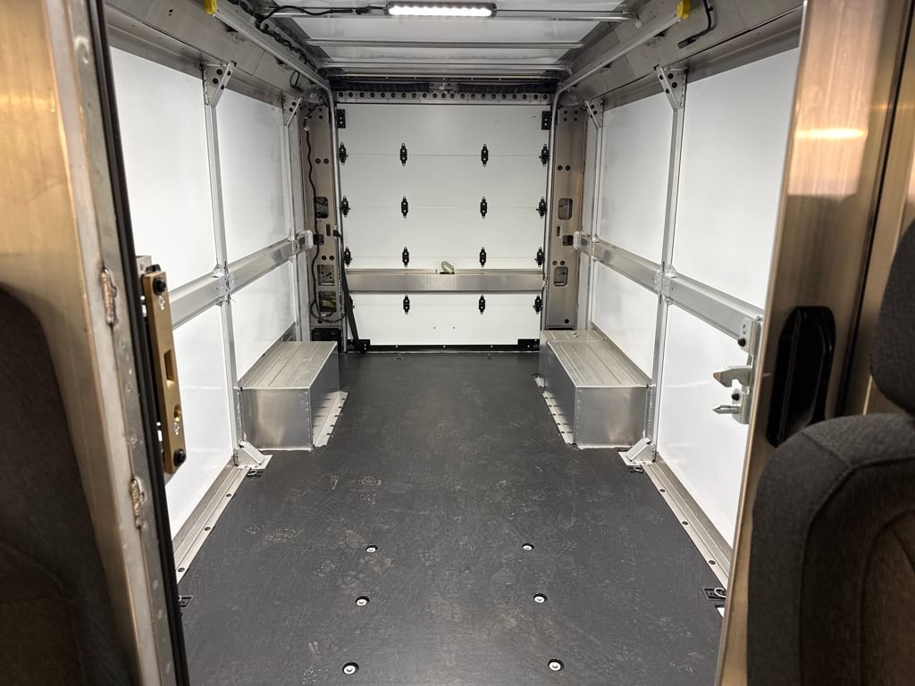 Used 2024 Chevrolet Brightdrop 600 w/ Commercial Equipment Package AWD/4WD image 27