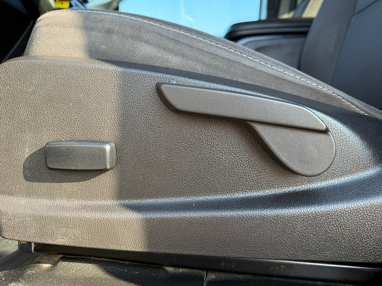 Used 2022 Chevrolet Colorado LT w/ Fleet Safety Package image 13