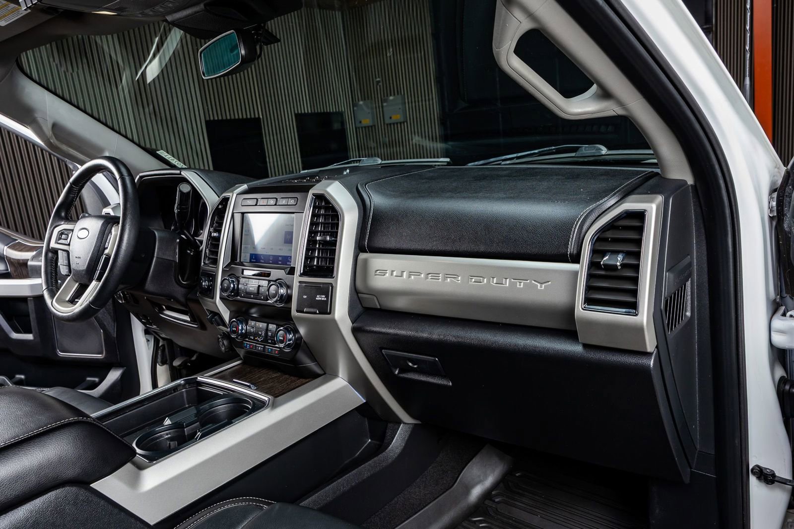 Used 2020 Ford F250 Lariat image 17