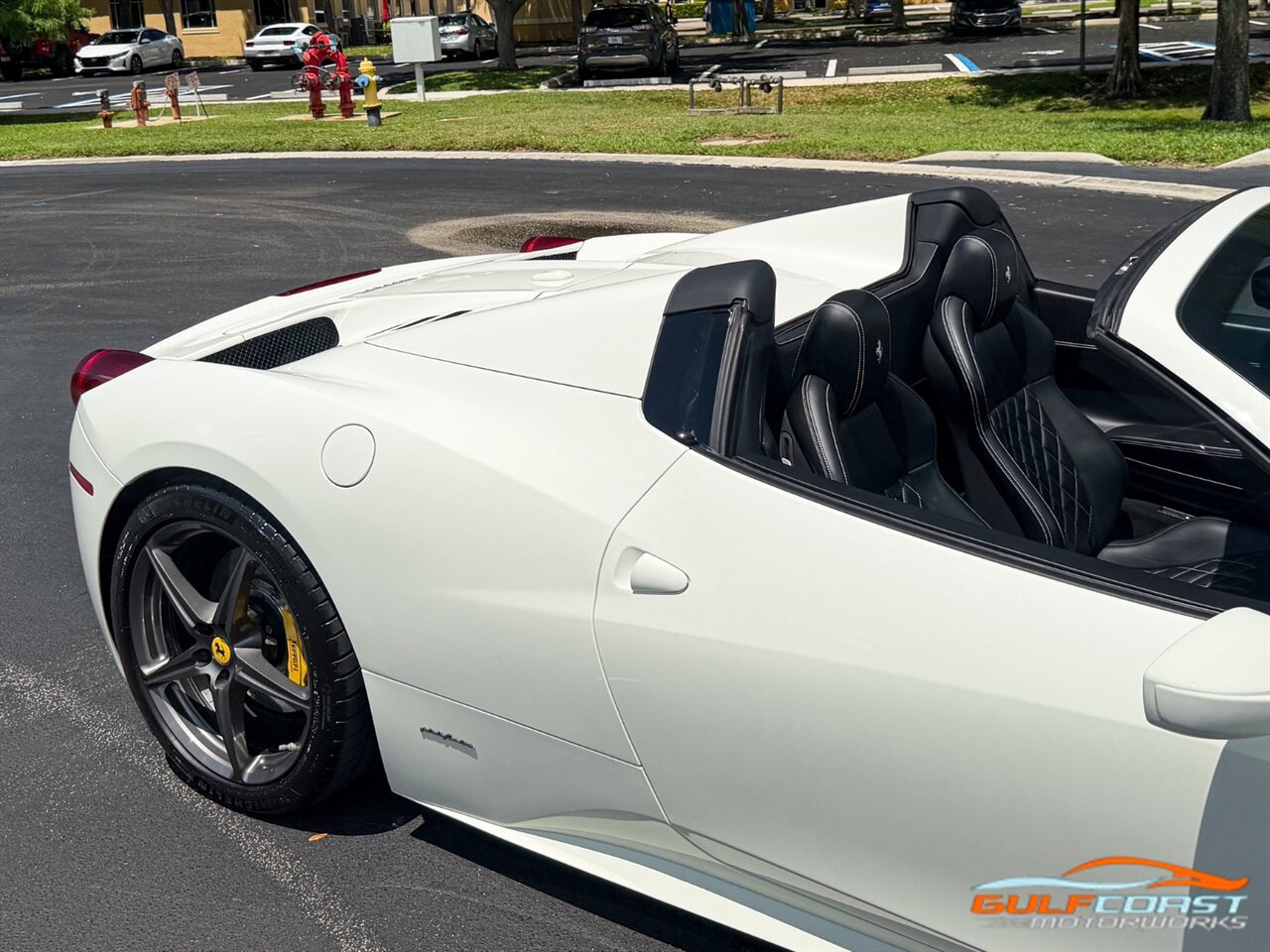 Used 2015 Ferrari 458 Spider RWD image 62