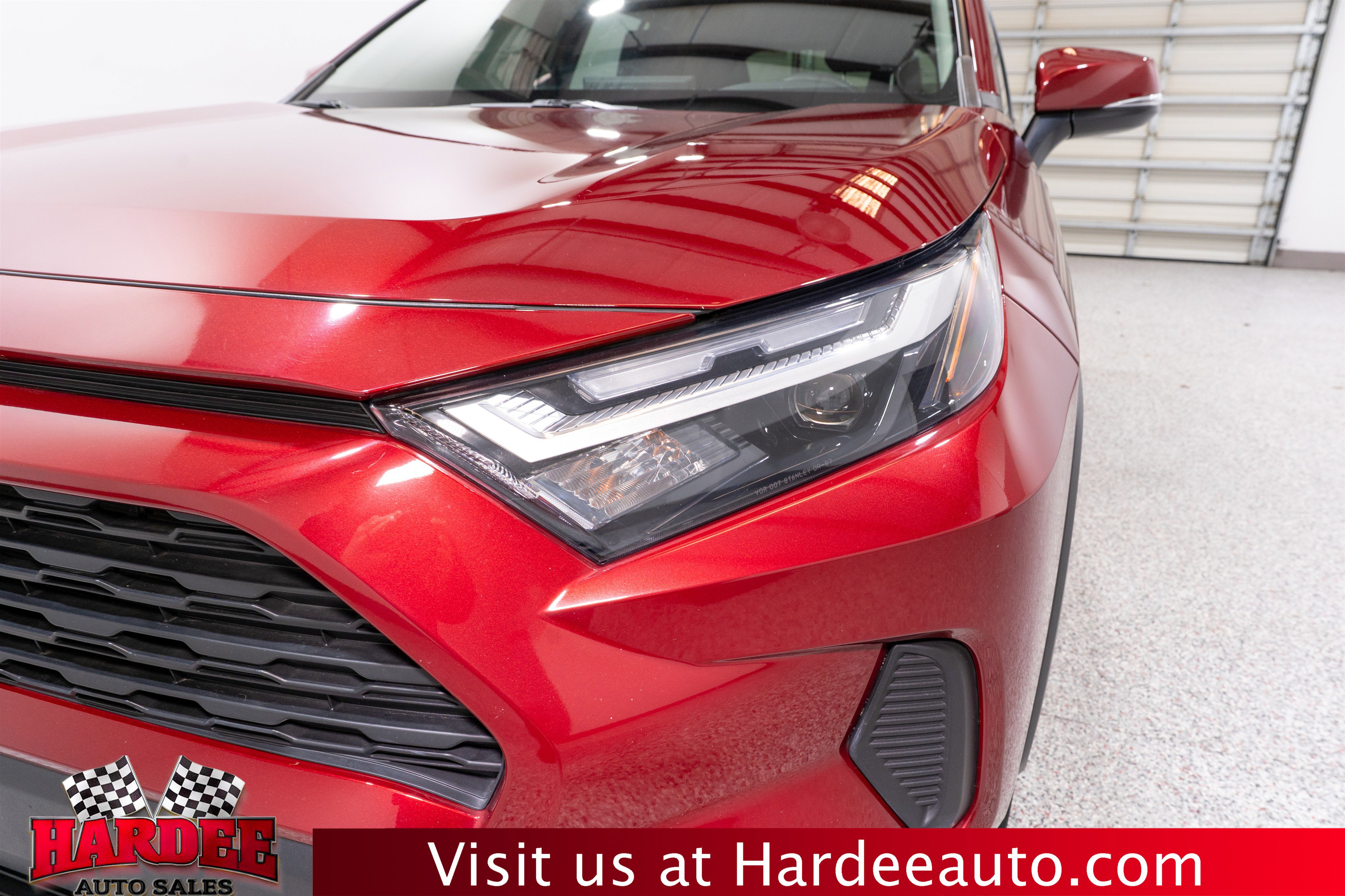 Used 2022 Toyota RAV4 XLE w/ Convenience Package image 8