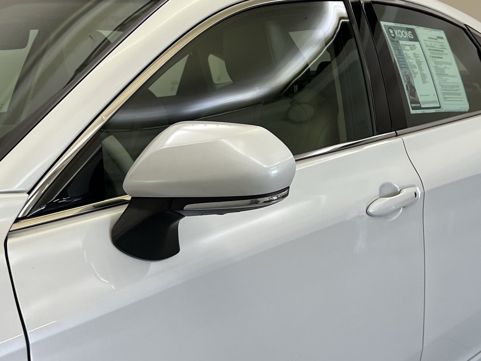 Used 2020 Toyota Avalon Limited w/ Advanced Safety Package FWD image 31