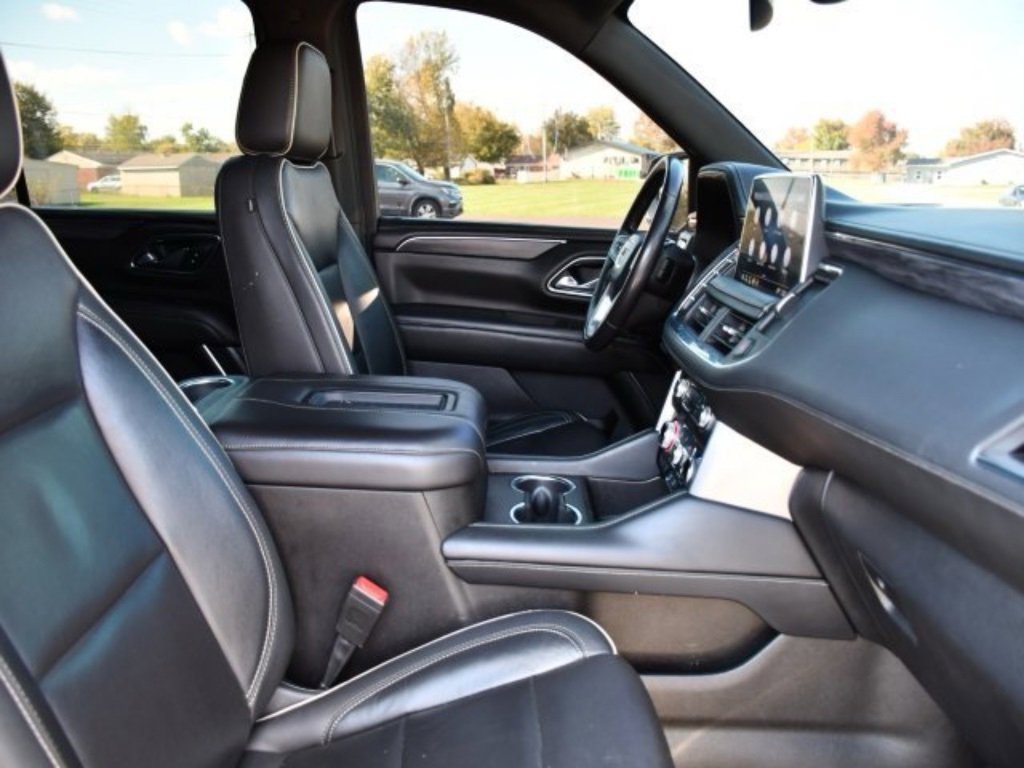 Used 2021 GMC Yukon XL SLT image 32