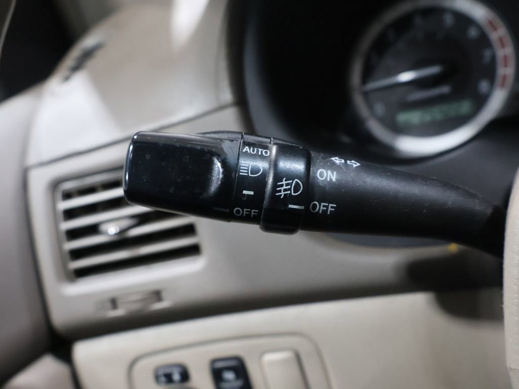 Used 2005 Toyota Sienna XLE image 27