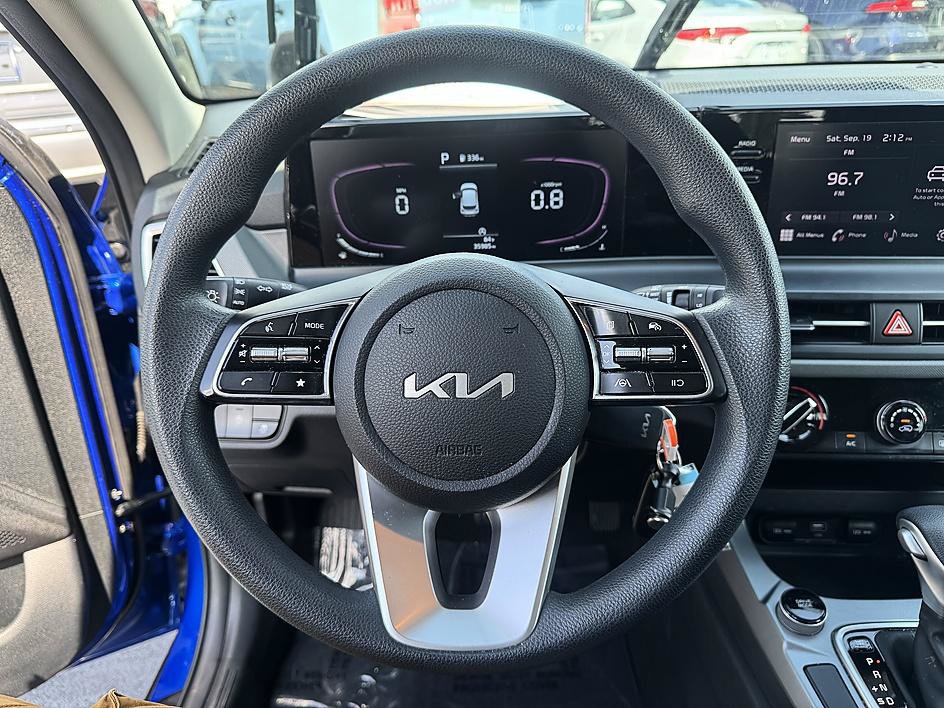 Used 2024 Kia Seltos LX AWD/4WD image 14