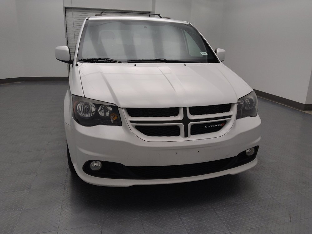 Used 2016 Dodge Grand Caravan R/T FWD image 14