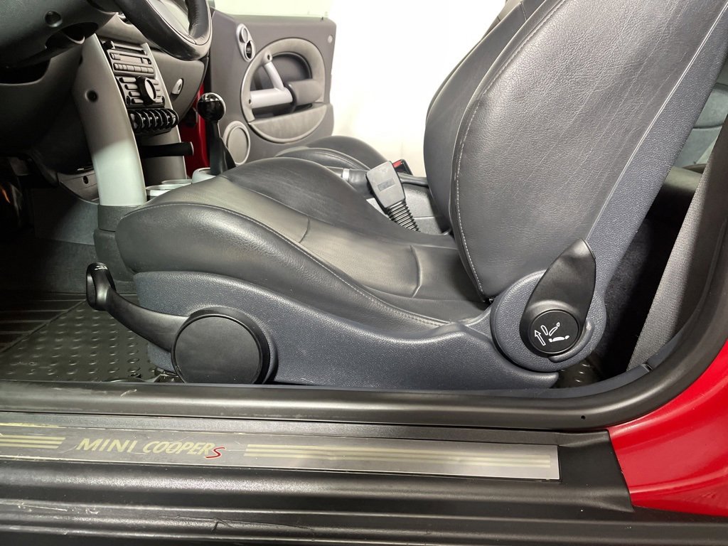 Used 2005 MINI Cooper S image 11