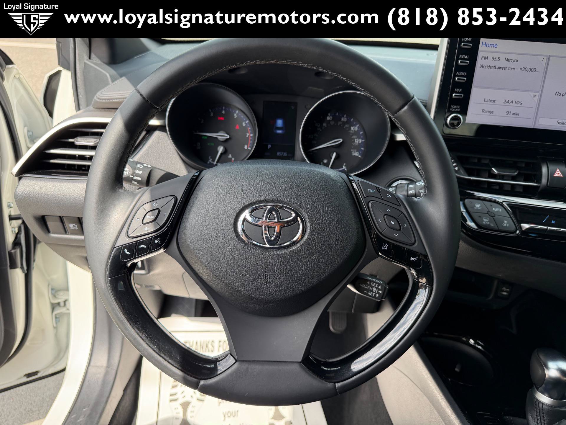 Used 2019 Toyota C-HR XLE FWD image 26