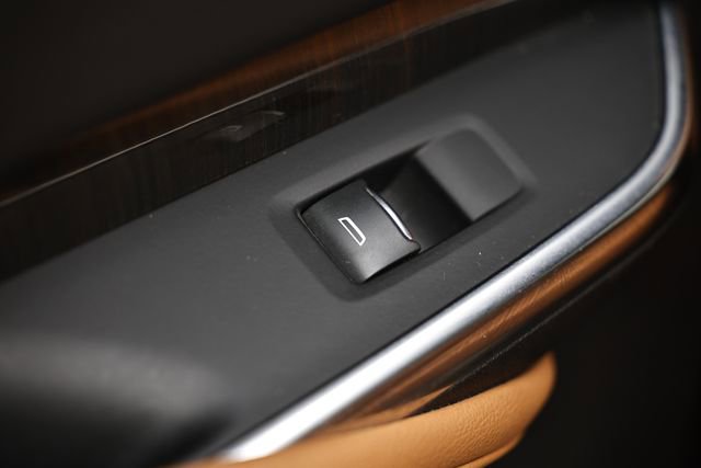 Used 2021 Cadillac XT4 Premium Luxury image 23