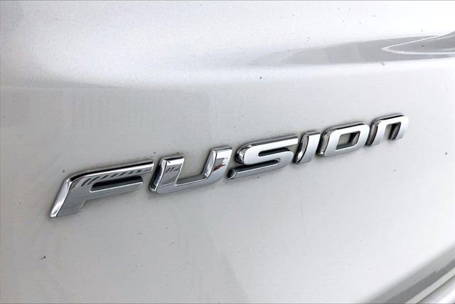 Used 2020 Ford Fusion Energi Titanium image 30