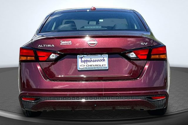 Used 2024 Nissan Altima 2.5 SV FWD image 5