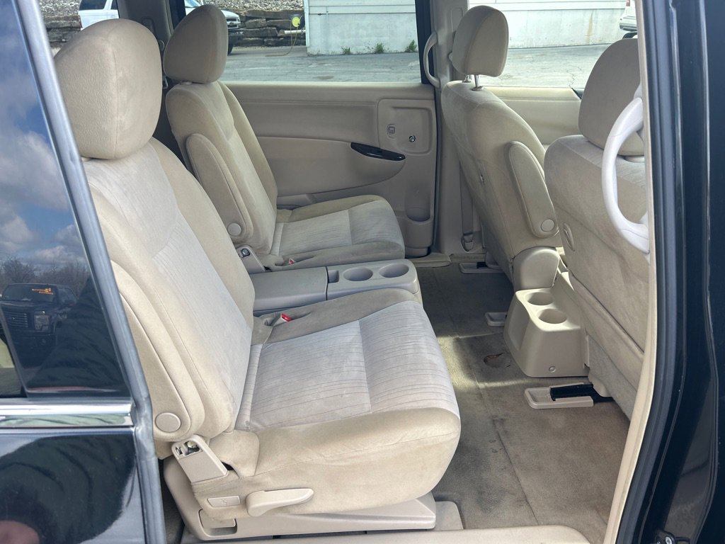 Used 2012 Nissan Quest S image 13
