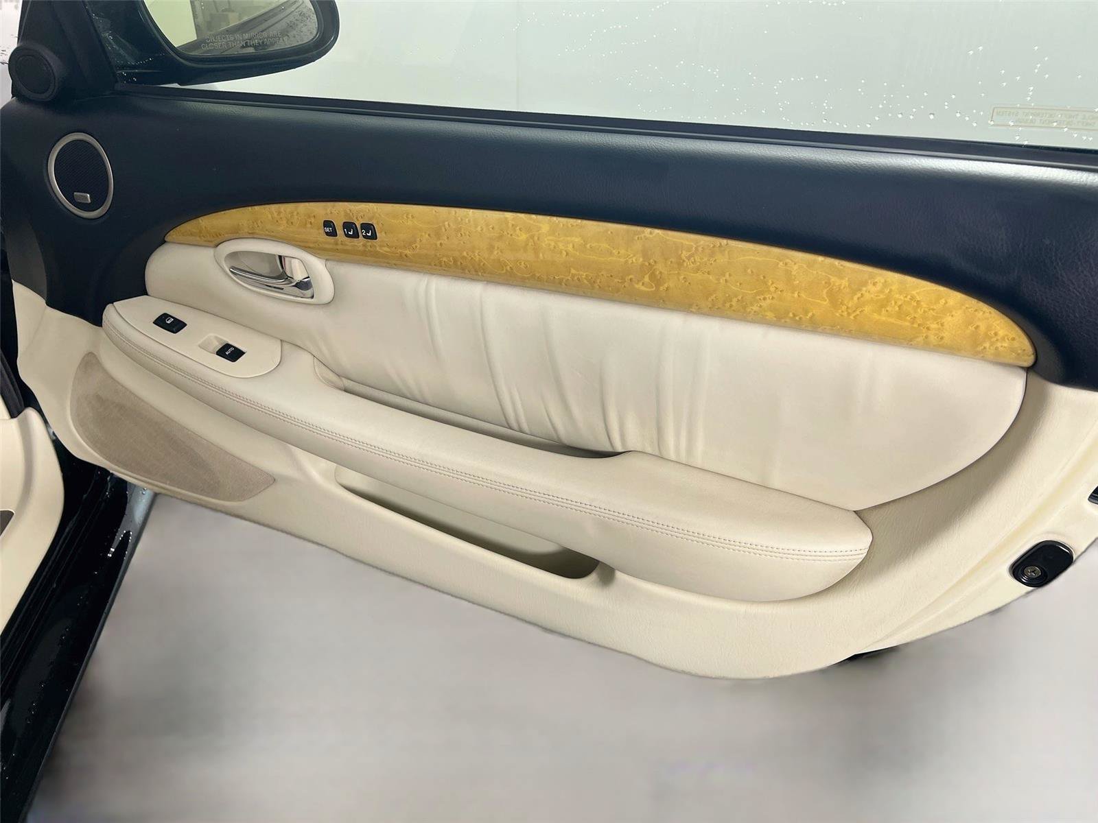 Used 2002 Lexus SC 430 Convertible RWD image 27