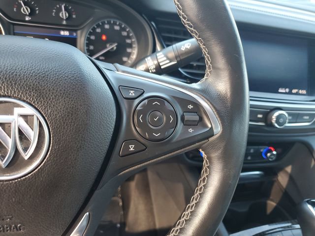 Used 2019 Buick Regal Avenir w/ Driver Confidence Package II FWD image 27