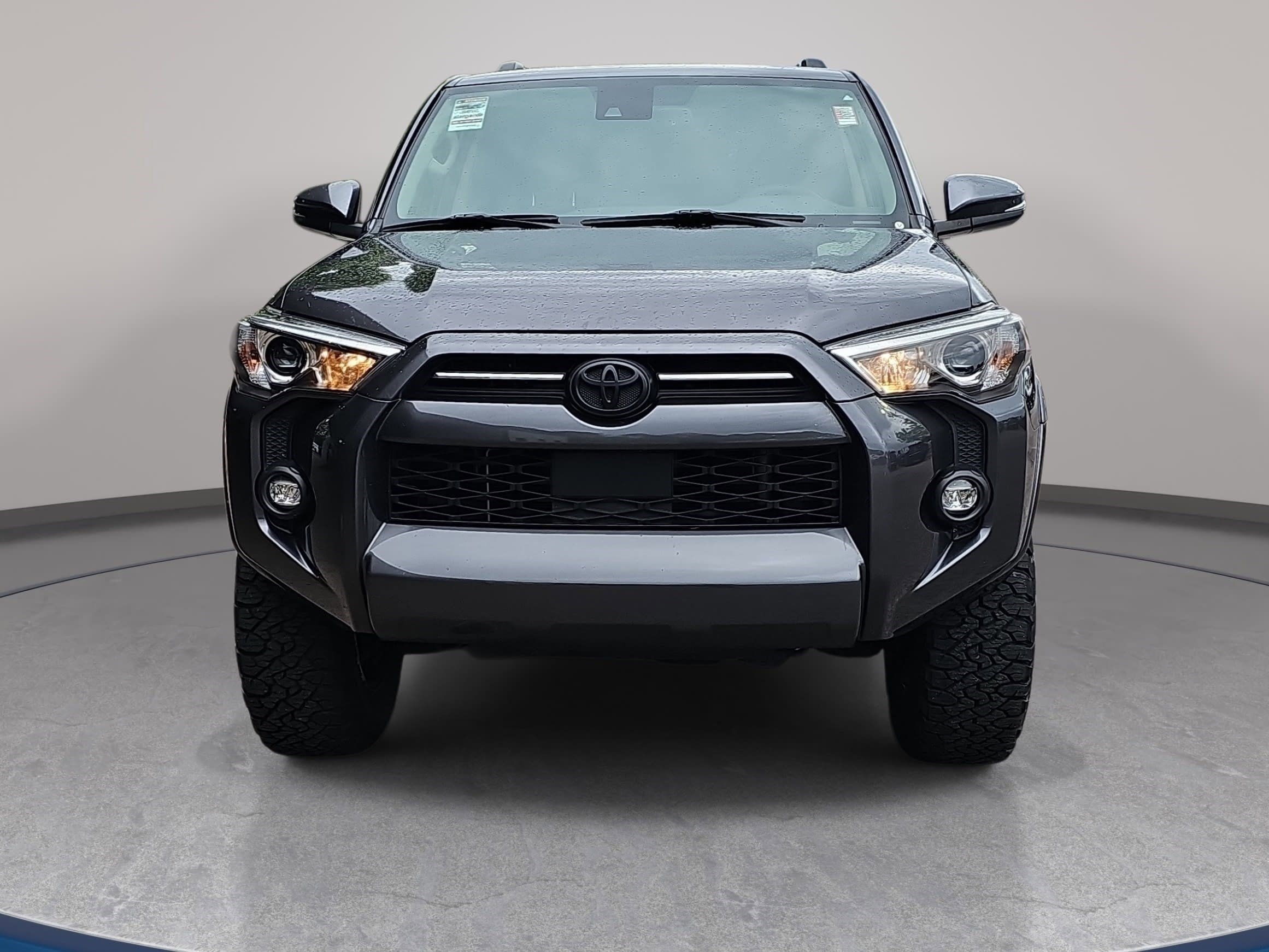 Used 2022 Toyota 4Runner SR5 Premium w/ Moonroof Package AWD/4WD image 2