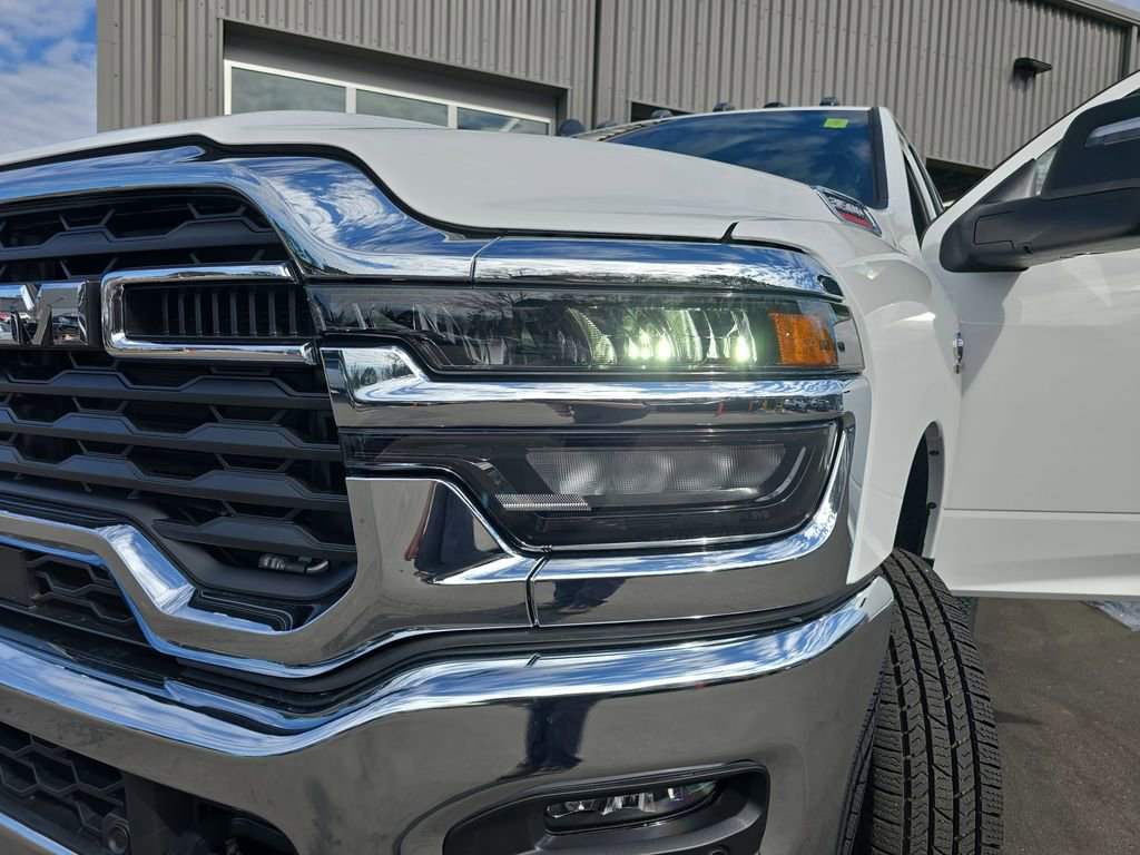 New 2026 RAM 3500 Tradesman AWD/4WD image 33
