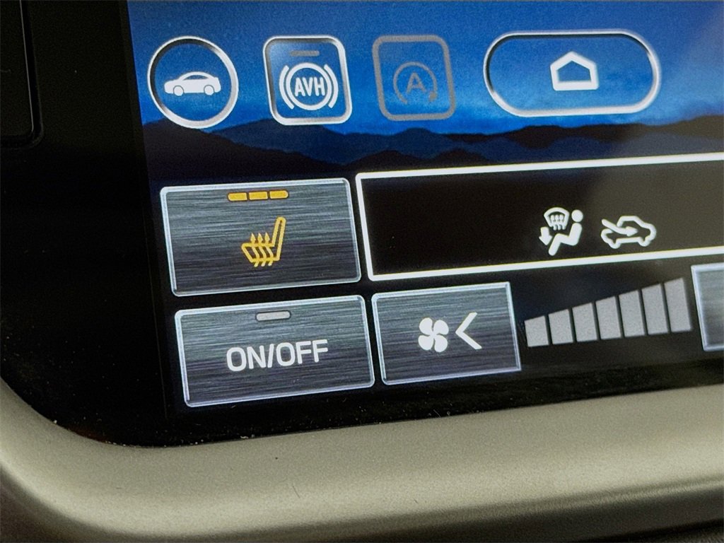 Certified 2025 Subaru Outback Onyx Edition XT image 13