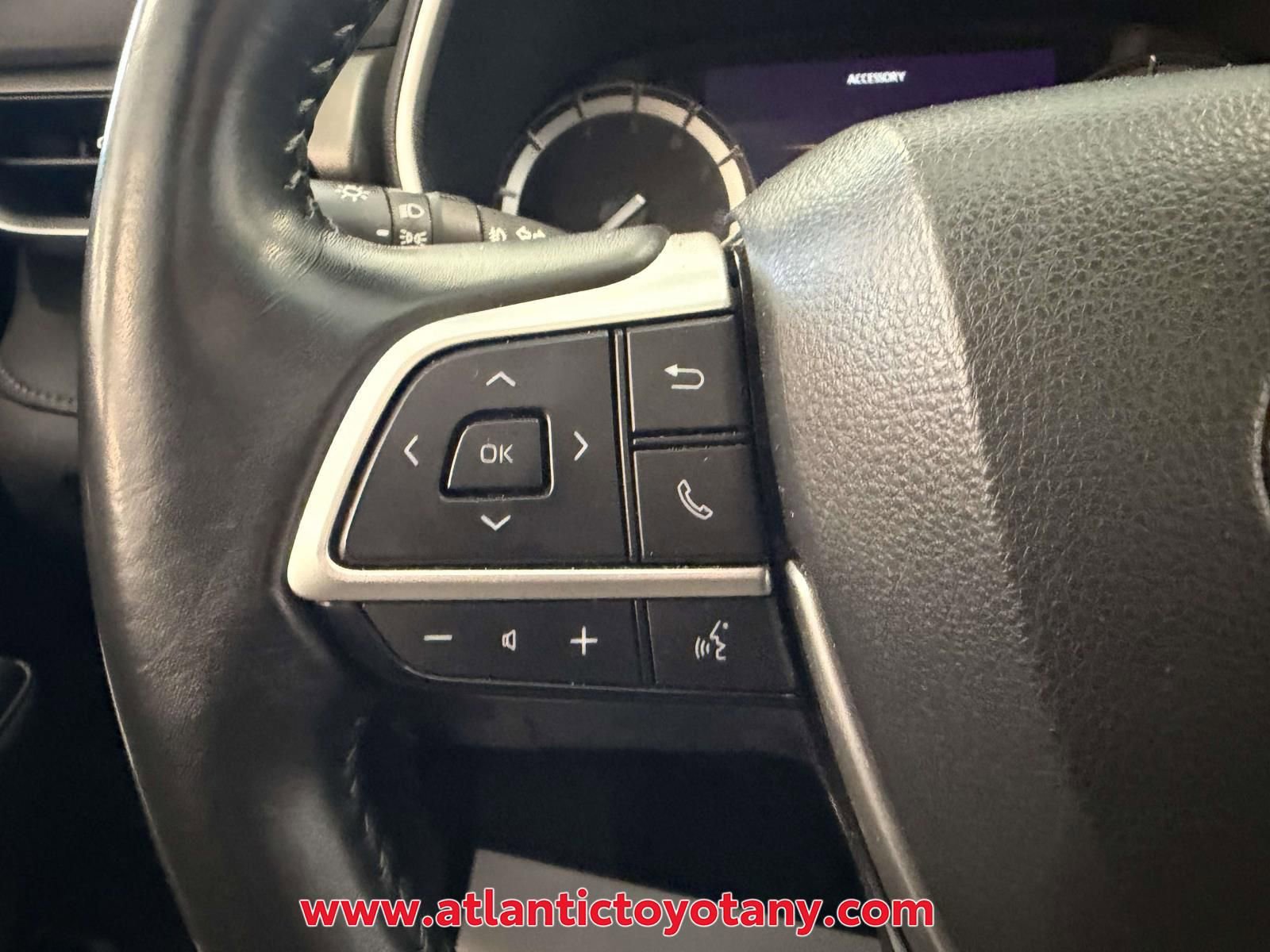 Used 2022 Toyota Highlander XLE image 30