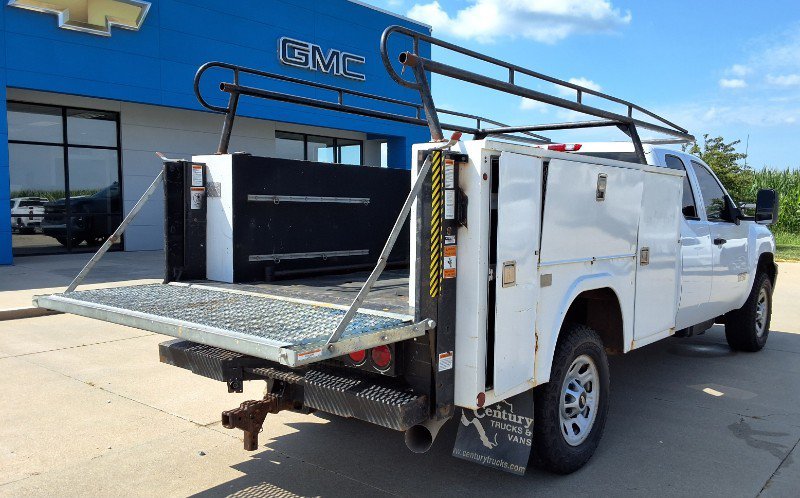 Used 2011 Chevrolet Silverado 3500 W/T AWD/4WD image 8