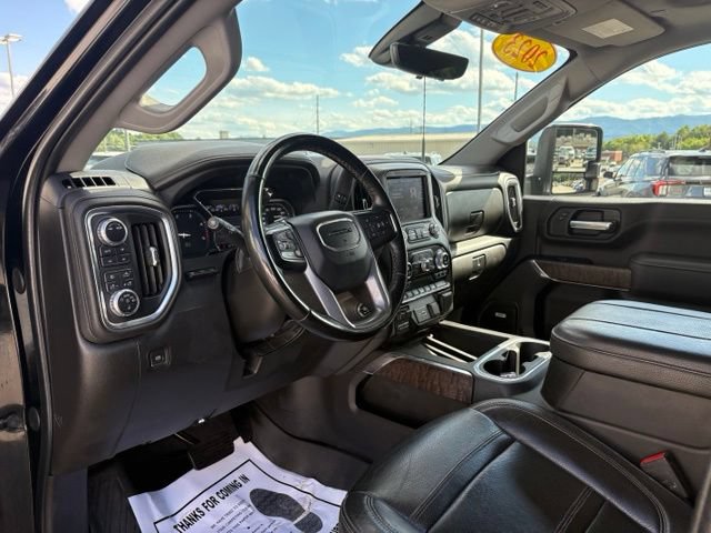 Used 2023 GMC Sierra 3500 Denali w/ Denali Ultimate Package AWD/4WD image 3
