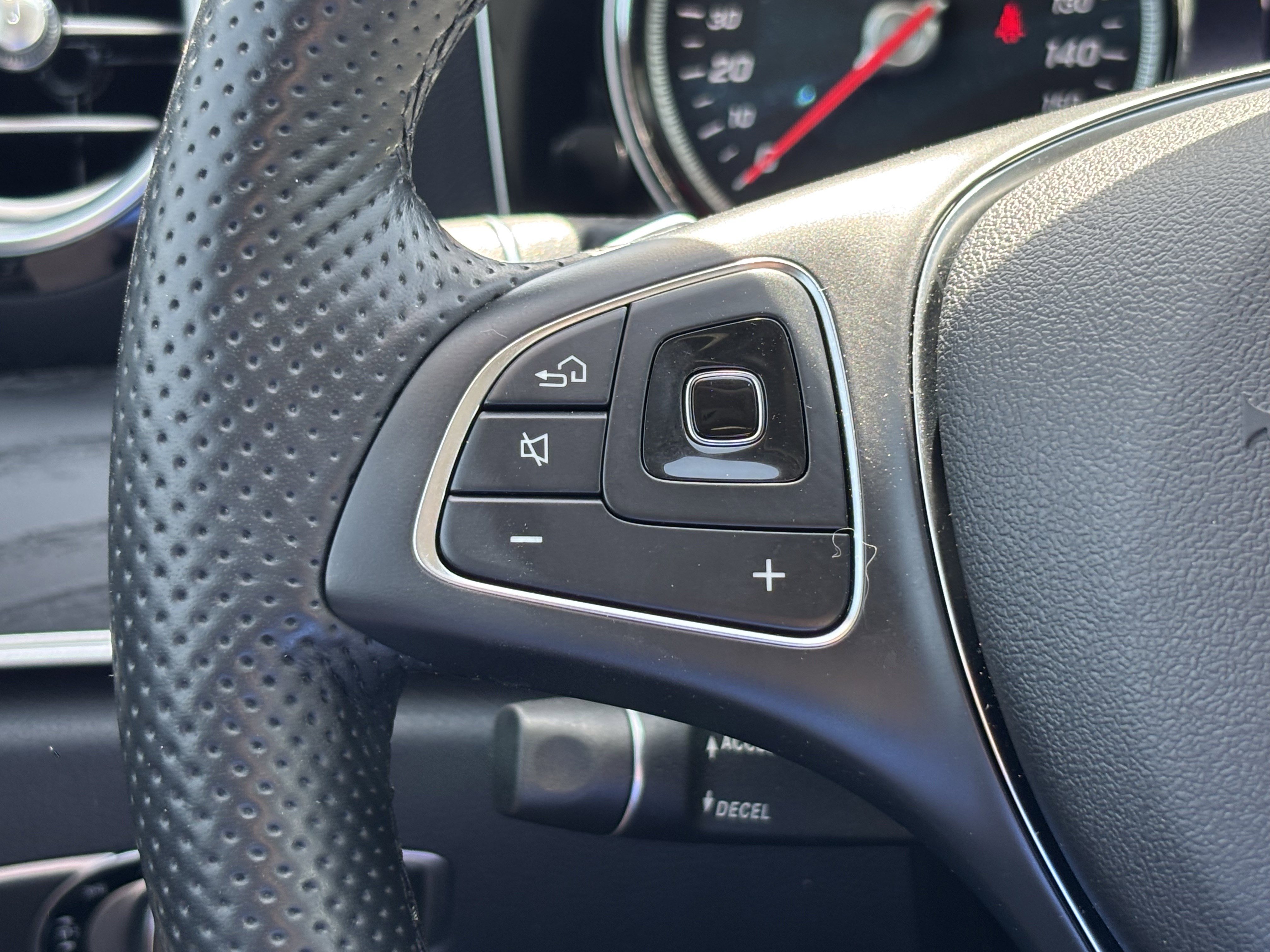 Used 2018 Mercedes-Benz E 300 image 19