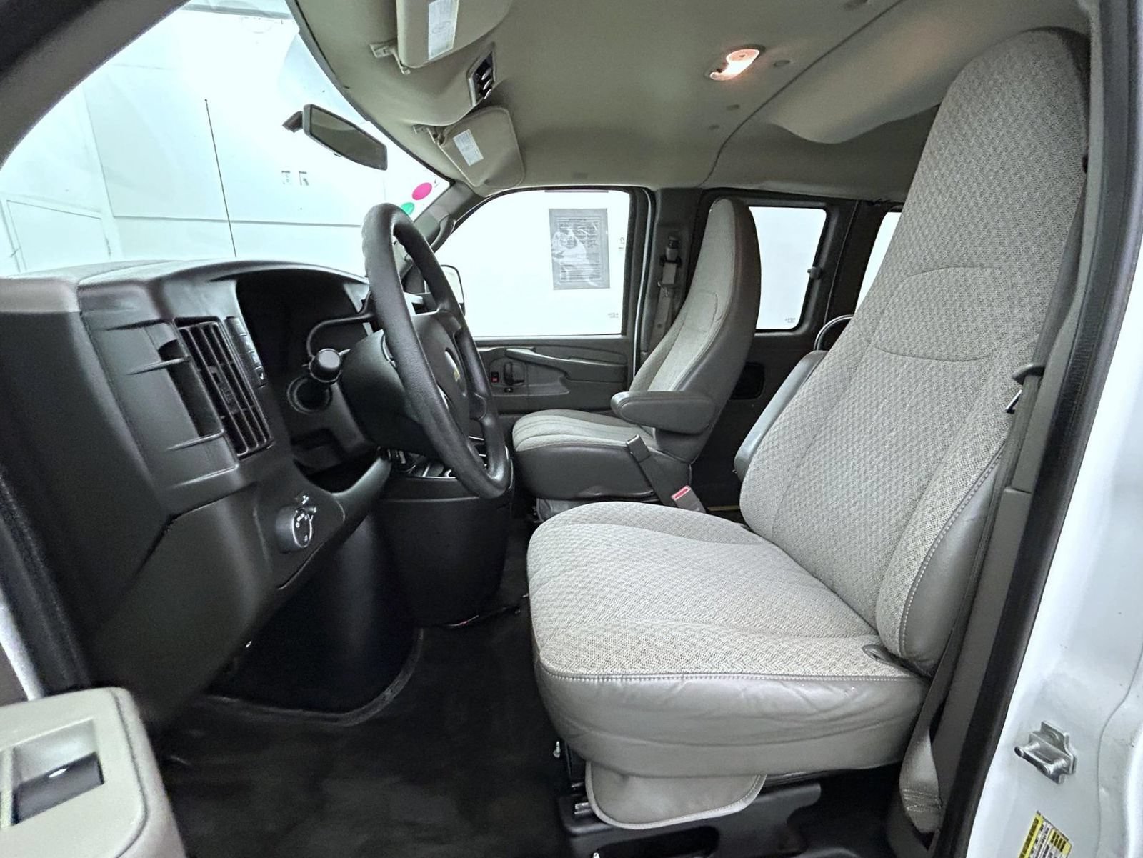 Used 2015 Chevrolet Express 3500 LT w/ LT Preferred Equipment Group RWD image 10
