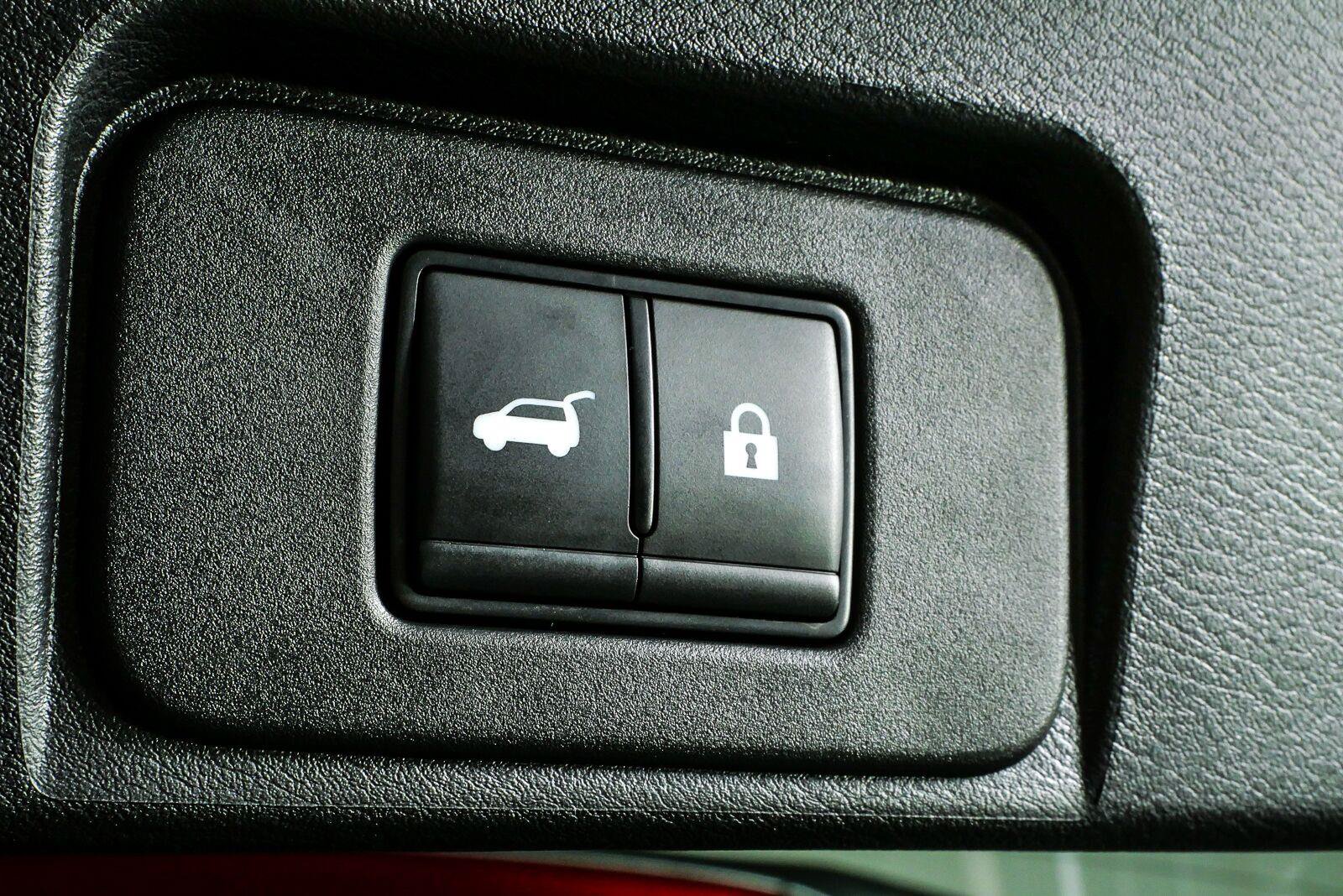 Used 2024 Nissan Rogue SV AWD/4WD image 32