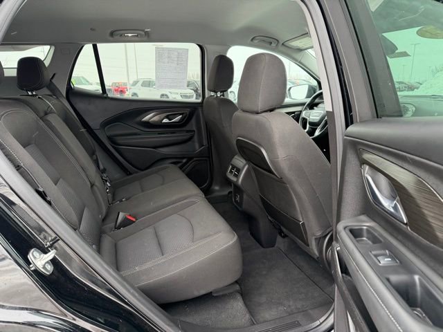 Used 2024 GMC Terrain SLE image 17