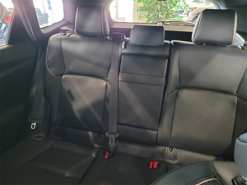 New 2025 Toyota Crown Signia image 9