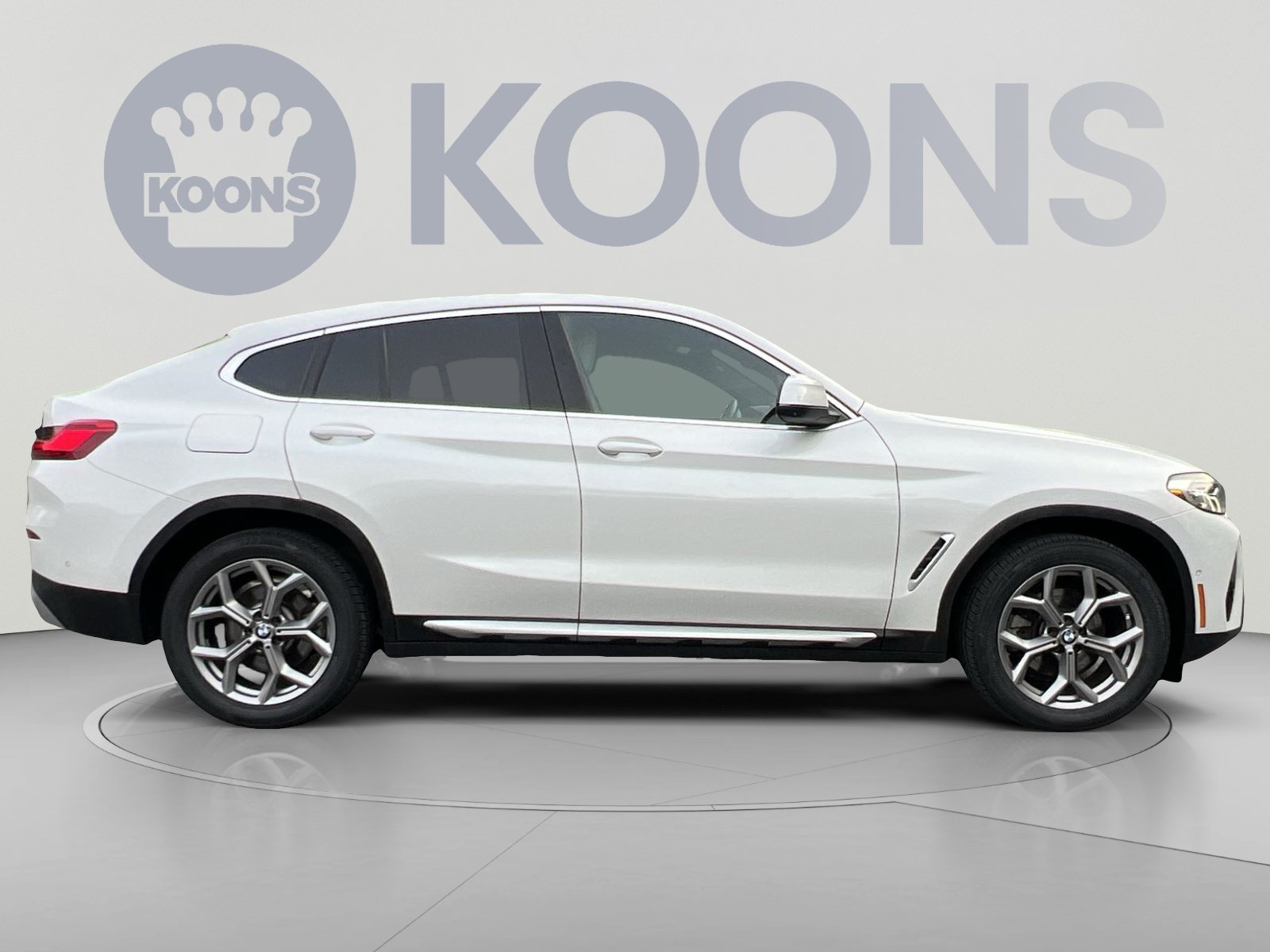 Used 2023 BMW X4 xDrive30i w/ Parking Assistance Package AWD/4WD image 12