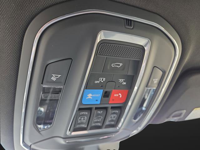 New 2025 Jeep Grand Cherokee Limited w/ Luxury Tech Group II image 28