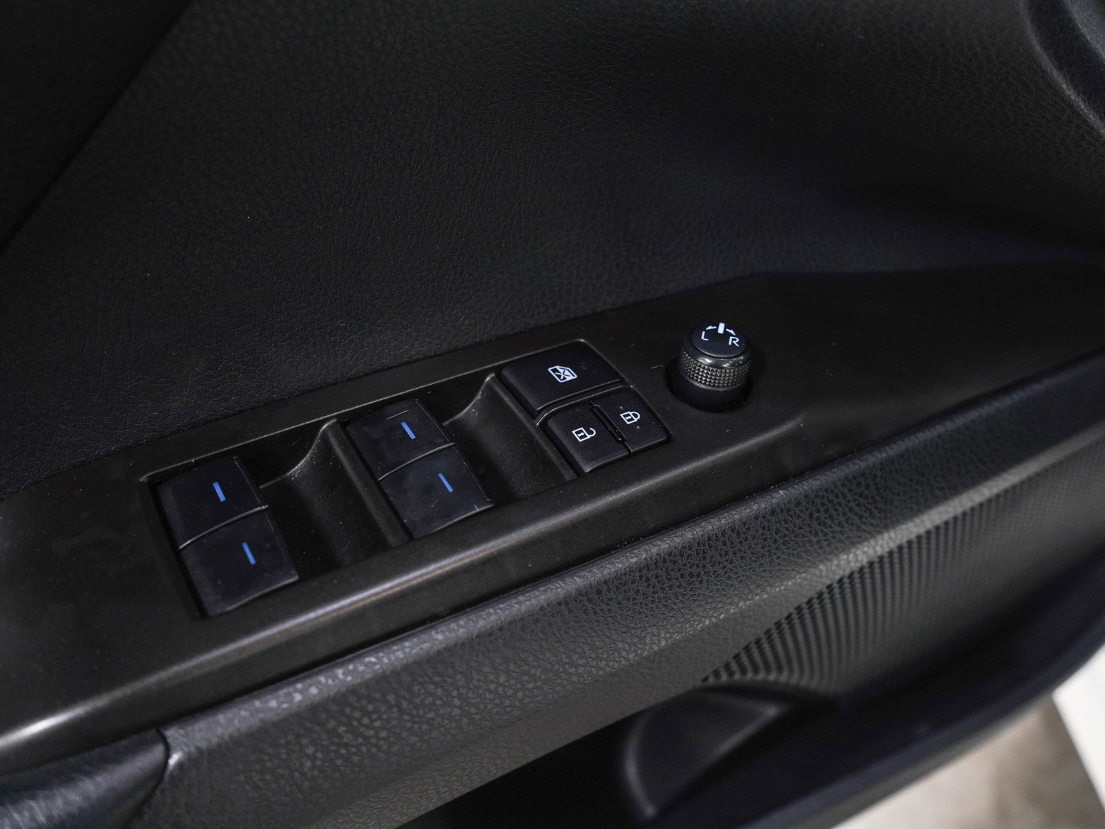 Used 2023 Toyota Camry SE FWD image 20