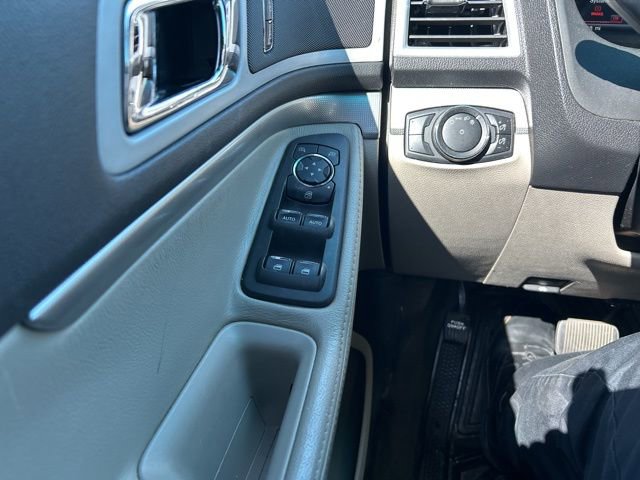 Used 2014 Ford Explorer XLT w/ Equipment Group 202A image 15