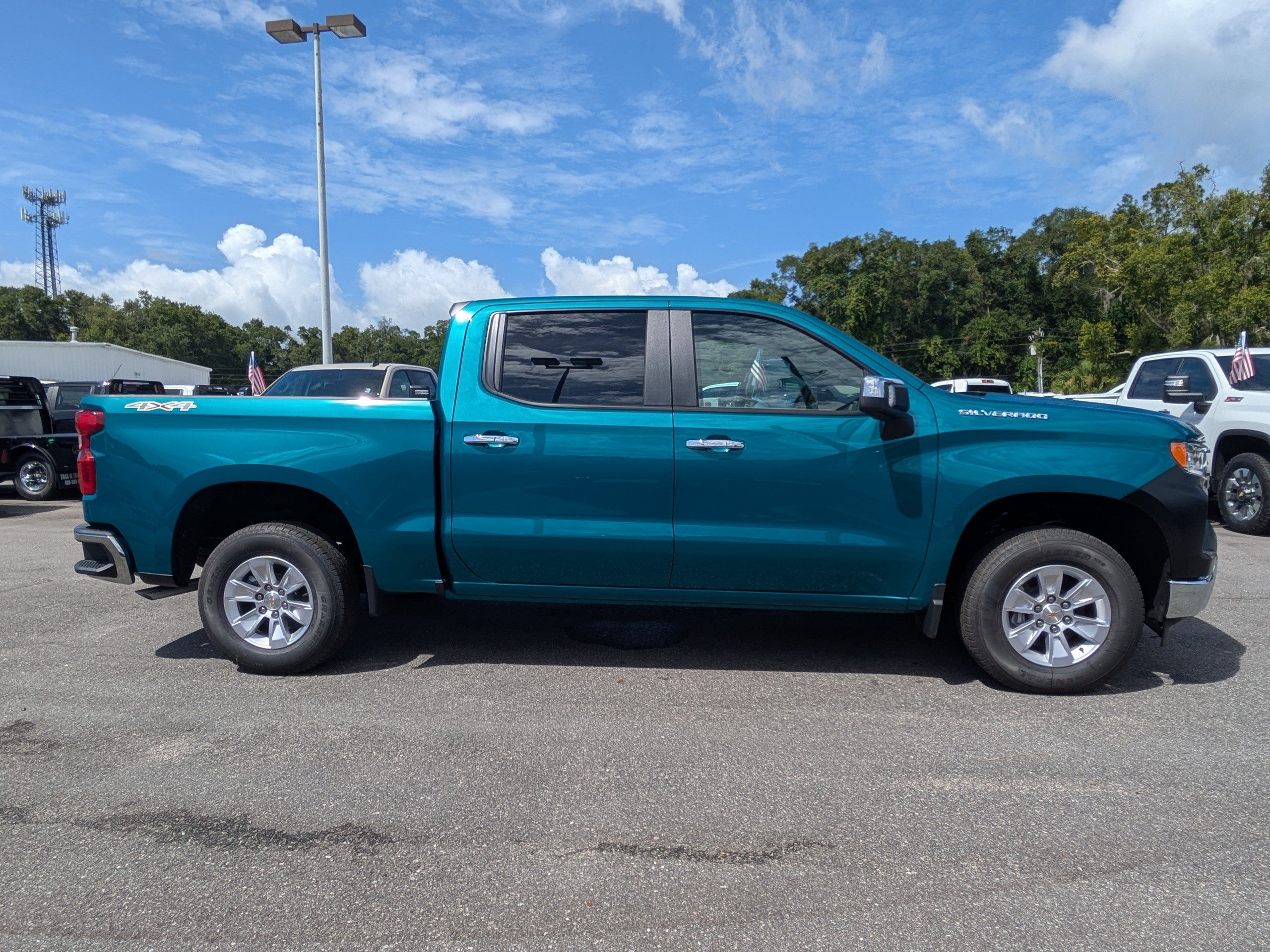 New 2026 Chevrolet Silverado 1500 LT w/ Safety Package AWD/4WD image 3